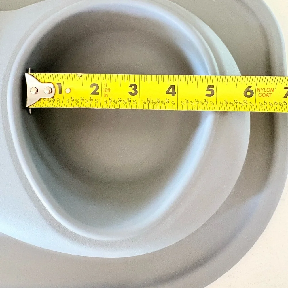 WeatherTech  Pet Comfort Feeding Bowl Gray & White Double “Dog or Cat”